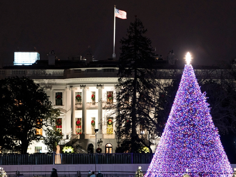 Bloomberg: команда Байдена проверит введенные при Трампе санкции, но России надеяться не на что