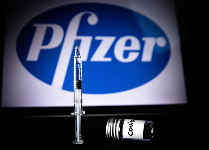 Американский врач скончался после введения вакцины Pfizer