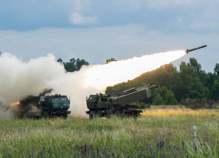 Япония провела стрельбы из HIMARS рядом с российскими границами