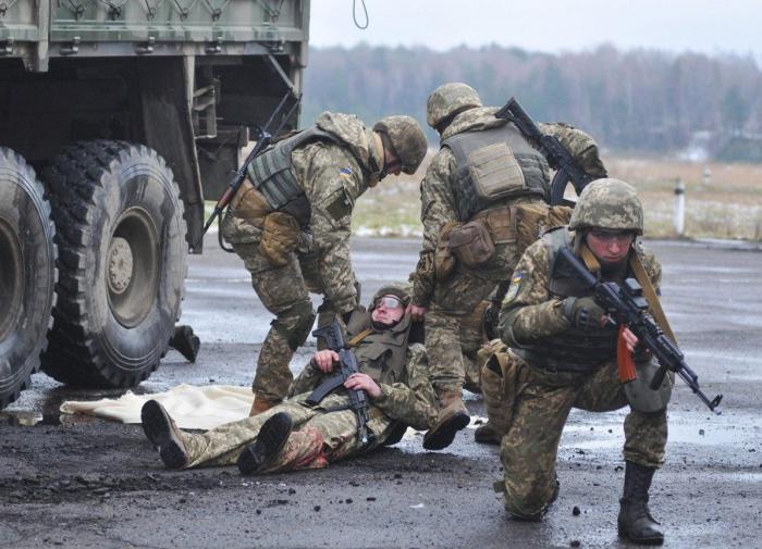 Боевики ВСУ преодолевают страх с помощью коньяка — Bild*