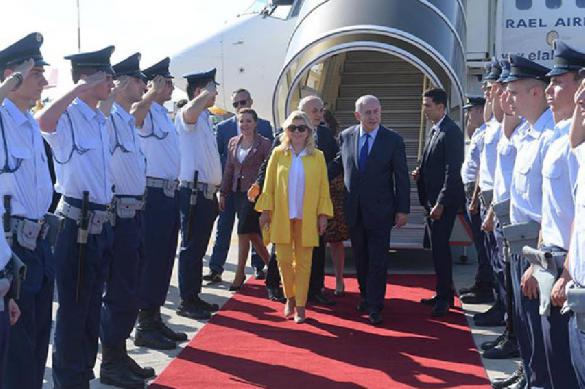 Жену премьер-министра Израиля заблокировали в салоне красоты протестующие