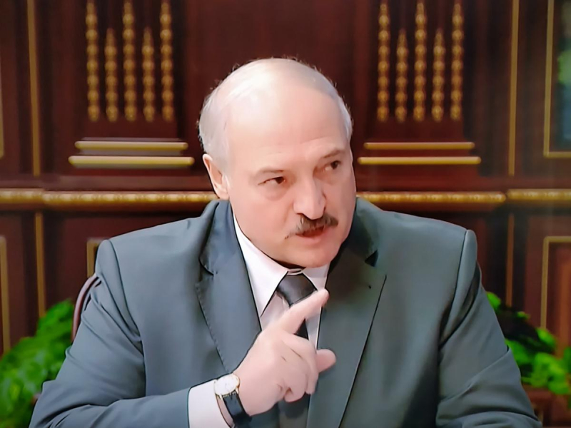 Минск молчит: слухи о болезни Лукашенко прокомментировали в Кремле