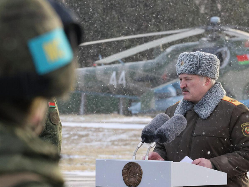 О планах Польши свергнуть Лукашенко путём вооружённого переворота в Белоруссии рассказал польский генерал