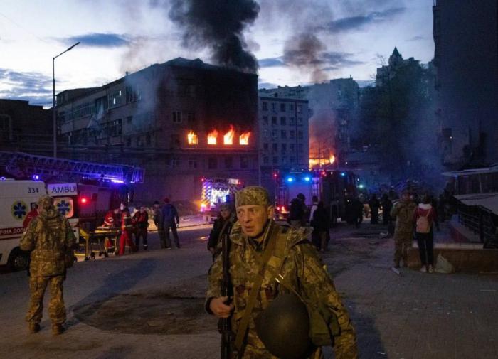 В двух областях Украины прогремели взрывы, в шести — воздушная тревога