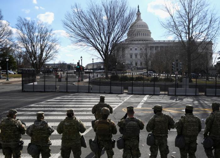 Нацгвардия США останется в Вашингтоне до конца процесса по импичменту